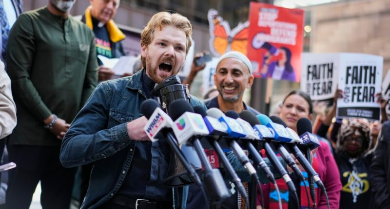 Chicago pastor blasted by chemical bullets joins ACLU lawsuit
