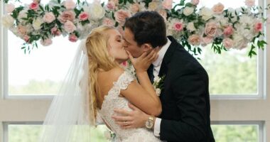 Couple who waited until wedding to kiss explain why it was worth it