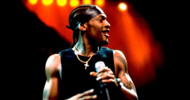 D'Angelo, Grammy-winning R&B and soul star, dies at 51 after pancreatic cancer diagnosis