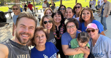 'Dancing with the Stars' judge Derek Hough hilariously crashes family reunion celebration