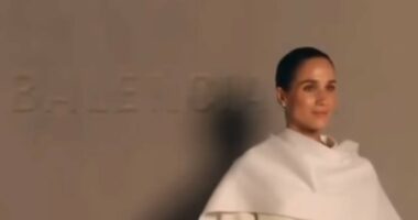 Duchess shares glamorous prep for night at Paris Fashion Week