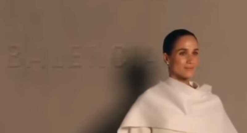 Duchess shares glamorous prep for night at Paris Fashion Week