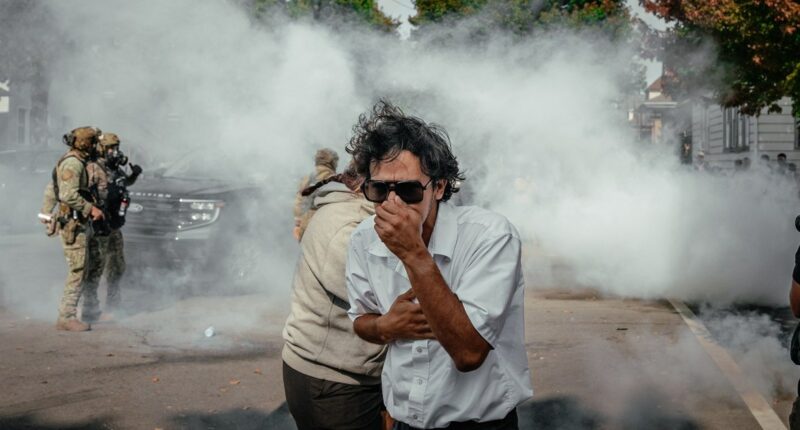 Federal Agents Deploy Tear Gas in Clash With Chicago Protesters