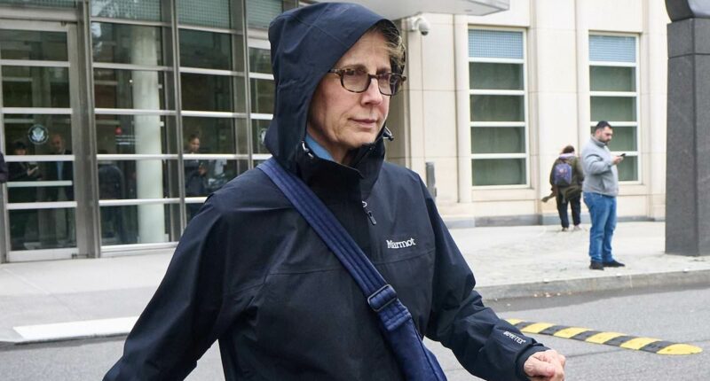Financier's estranged wife shows why she's America's most loyal woman