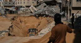 First major test of ceasefire as Israel accuses Hamas of attack