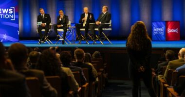 GOP, Dems spar over shutdown, violence, ICE arrests in town hall
