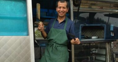 George W. Bush's favorite chef DEPORTED after secret revealed