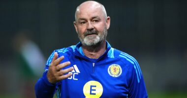 Gordon back in Scotland squad as Clarke resists temptation to shake up his strike force for World Cup double-header