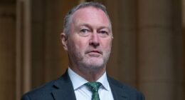 Government cracks down on 4-day-week council