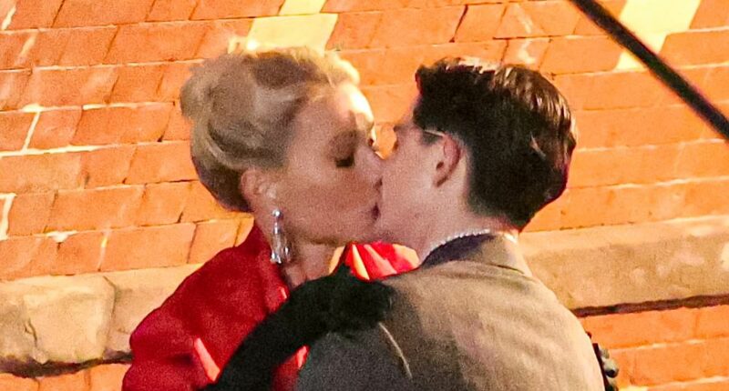 Gwyneth Paltrow's pals went wild over her kiss with Timothée Chalamet