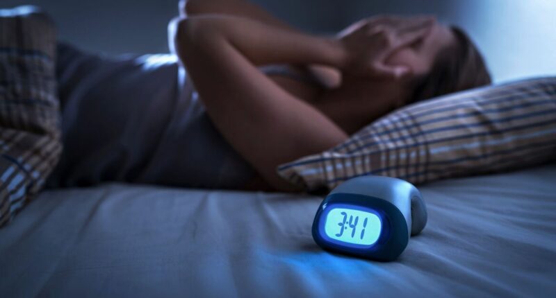 Health experts urge Brits waking up between 2am and 3am 'do not ignore this'