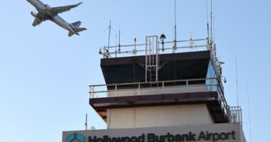 Hollywood Burbank Airport goes without air traffic controllers for 5 hours due to shutdown