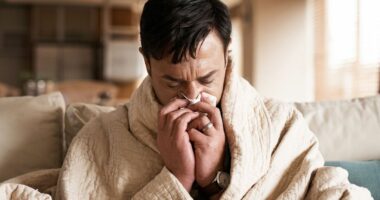 How to tell difference between Covid, flu, common cold and RSV in 2025