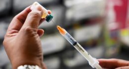 Hundreds of U.S. students quarantined amid measles outbreaks