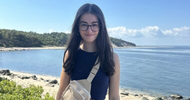 I had dry eyes and dismissed my symptoms... then I was diagnosed with a six in one million disease