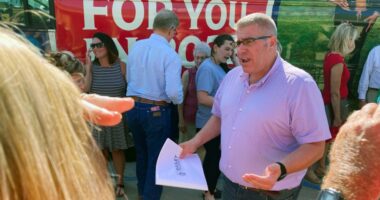 Illinois politician Darren Bailey's son, family killed in crash