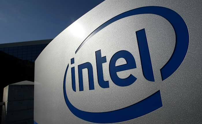 Intel posts profit even as it struggles to regain market share