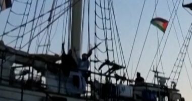 Israel intercepts flotilla carrying aid to Gaza