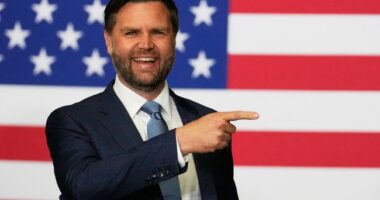 JD Vance Challenges Dems to Denounce Mamdani Appearing With 1993 WTC Bombing 'Unindicted Co-Conspirator'