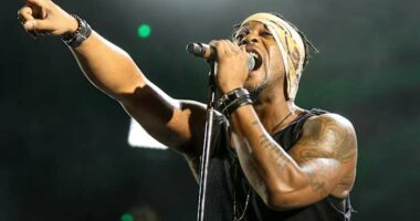Jamie Foxx, Maxwell, Jill Scott, Flea, Doja Cat and more react to the death of D'Angelo