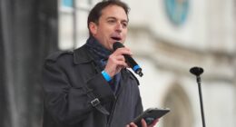 Jewish boss blames 'virtue-signalling MPs' for 'pouring fuel on fire'