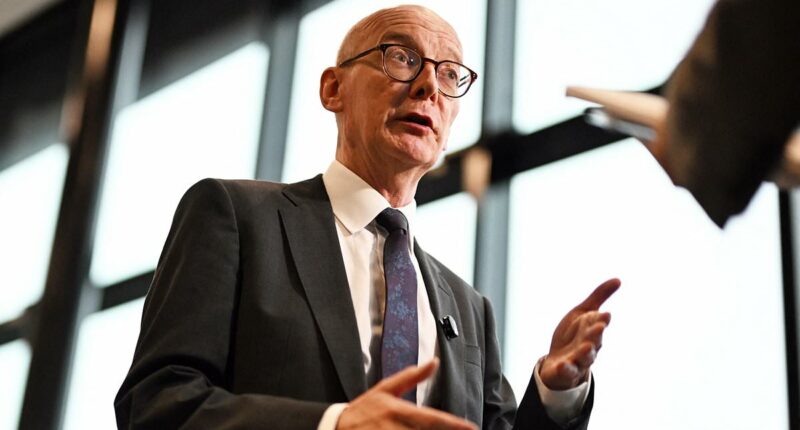 Job advisers to be put in GP surgeries to get sick back into work