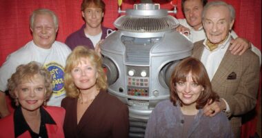 June Lockhart, beloved TV mom from ‘Lassie’ and ‘Lost In Space,’ dies at 100