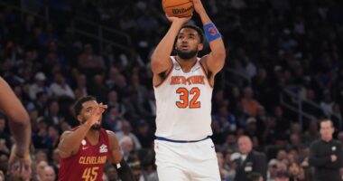 Knicks’ Karl-Anthony Towns playing with Grade 2 quad strain