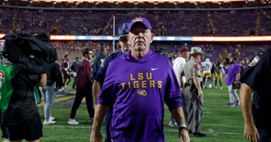 Celebrity Net Worth logo