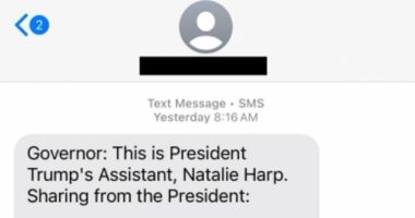 Leaked texts reveal Trump's withering response to Oregon Governor