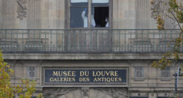 Louvre jewel heist: Manhunt underway for 4 suspects after 'priceless' jewelry at Louvre in Paris stolen