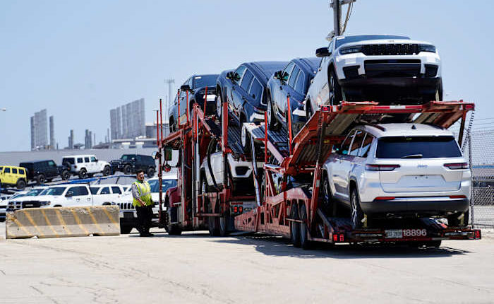 Maker of Jeep and Fiat sees early results of turnaround with higher 3Q revenue