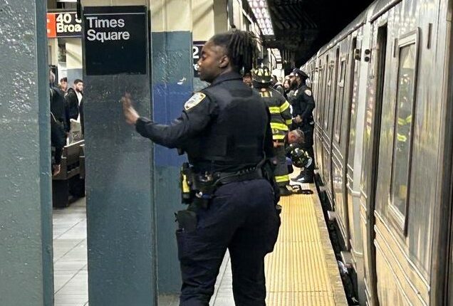 Man killed by Q train at Times Square-42nd St. subway station