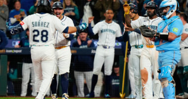 Mariners a win from first World Series, beat Blue Jays behind Eugenio Suárez’s grand slam for 3-2 ALCS lead