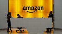 Massive Amazon cloud computing outage disrupts Snapchat, Robinhood, many other online services