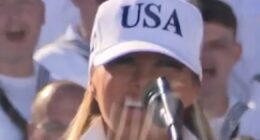 Melania Trump gives Navy sailors a 'Hooyah!'