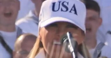 Melania Trump gives Navy sailors a 'Hooyah!'
