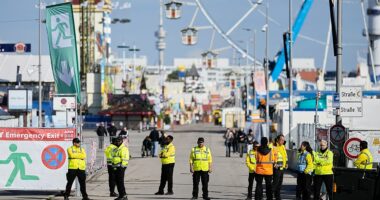 Munich Oktoberfest fairgrounds closed after bomb threat and deadly explosion