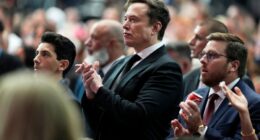 Musk becomes first person worth $500B
