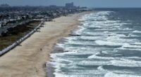 Nor'easter threatens East Coast New Jersey declares state of emergency