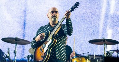 Oasis legend Paul 'Bonehead' Arthurs is diagnosed with prostate cancer
