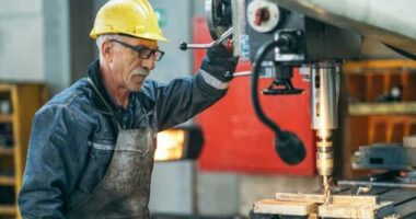 Older Australian job seekers 'facing unique obstacles' in tighter employment market