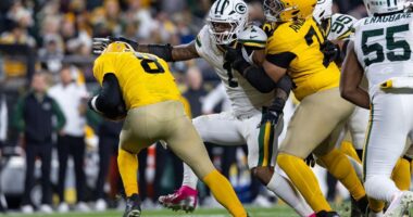 Packers DE Micah Parsons Is The Favorite For Defensive Player Of The Year