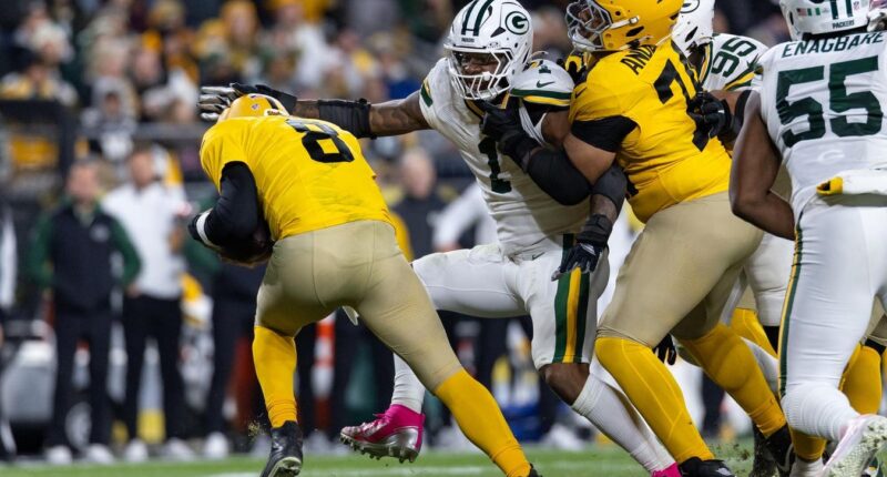 Packers DE Micah Parsons Is The Favorite For Defensive Player Of The Year