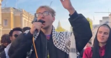 Palestine protester chants 'horrifying' anti-Israeli lyrics to crowds