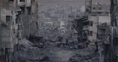 'Perfect recipe for a civil war': Warning as Hamas take to streets 