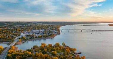 Picturesque city with just 2,500 residents gives away free land