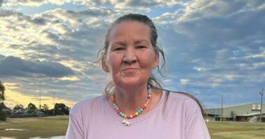 Police 'incorrectly' binned manslaughter case evidence, court hears