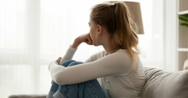 Psychologist shares the telling signs you're an adult with undiagnosed ADHD after Annie Lennox's diagnosis at age 70