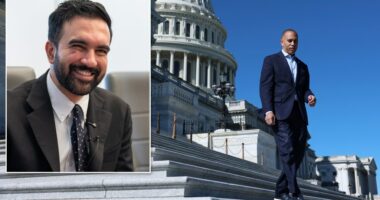 Rep. Hakeem Jeffries endorses Zohran Mamdani for NYC mayor